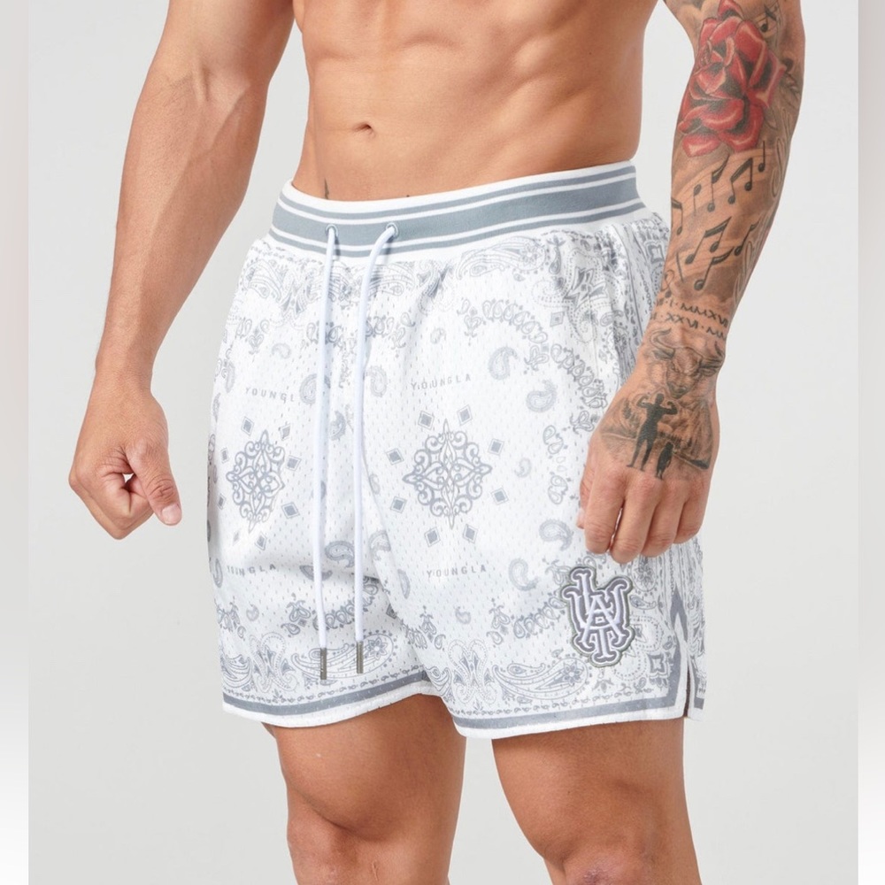 YoungLA infamous bandanna shorts slightly used, great condition, white and grey
